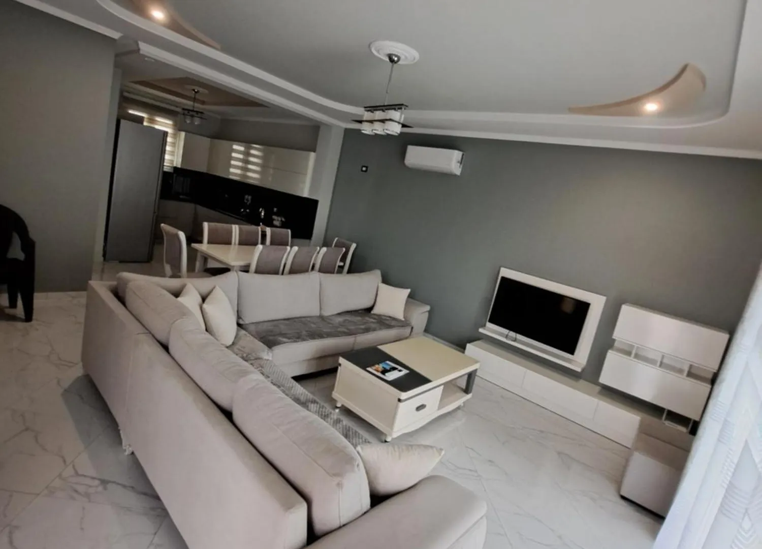 Gili & Delo Luxury Apartments Valjiosi